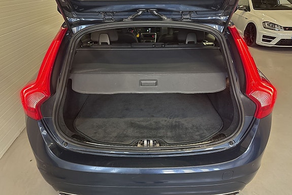 Volvo V60 9 of 23