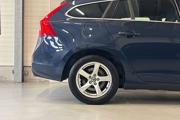 Volvo V60 10 of 23