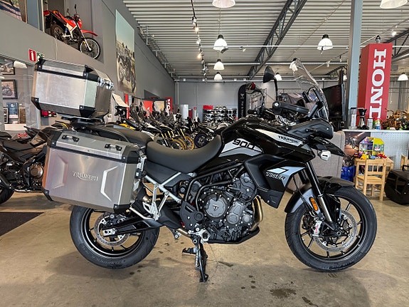 Triumph Tiger 900 GT PRO #Endast 190mil & 1 ägare# 2 of 12