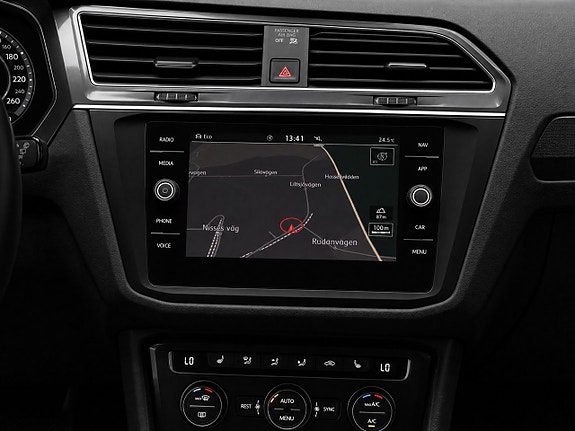 Volkswagen Tiguan Allspace 11 of 25