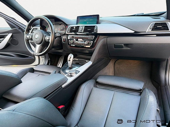 BMW 320i 11 of 17