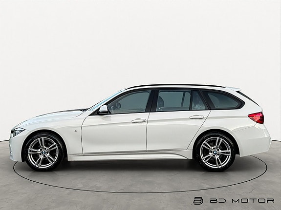 BMW 320i 2 of 17