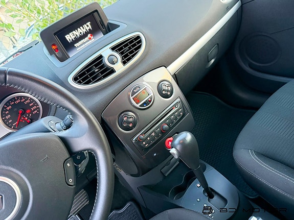 Renault Clio 13 of 16