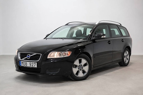 Volvo V50 3 of 26