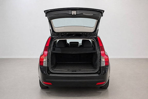 Volvo V50 8 of 26