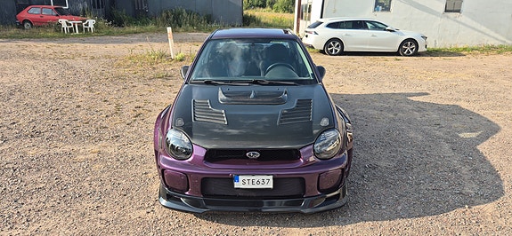 Subaru Impreza 2 of 10