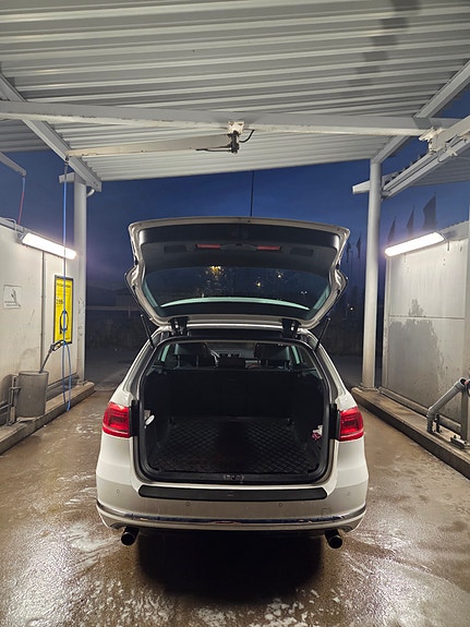 Volkswagen Passat 3 of 5