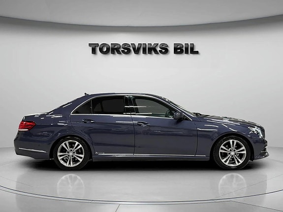 Mercedes-Benz E220 7 of 21