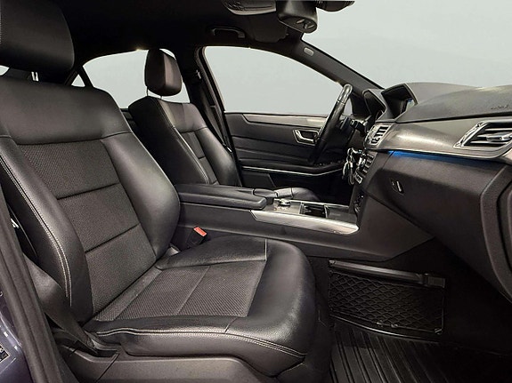 Mercedes-Benz E220 14 of 21