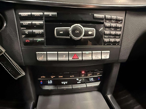 Mercedes-Benz E220 18 of 21