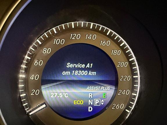 Mercedes-Benz E220 20 of 21