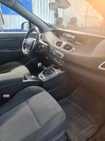 Renault Scenic III 12 of 16