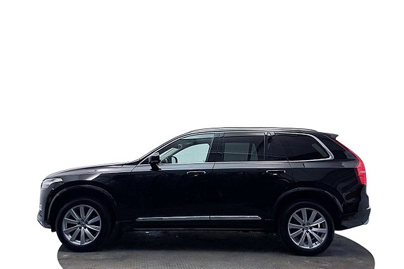 Volvo XC90 10 of 30
