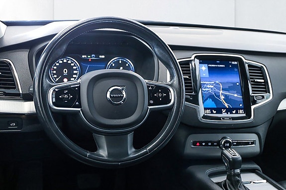 Volvo XC90 21 of 30