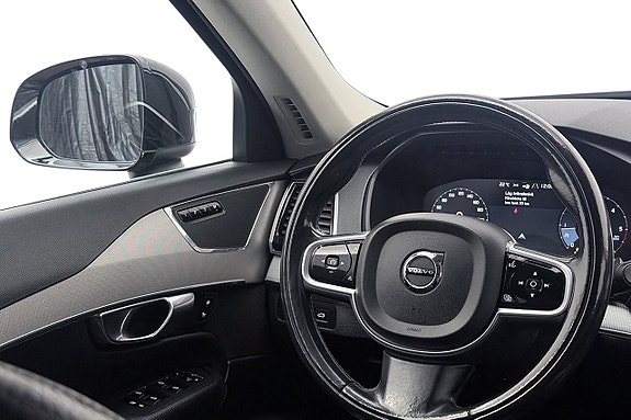 Volvo XC90 19 of 30