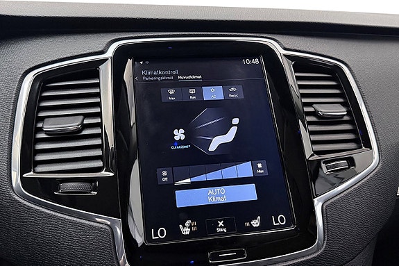 Volvo XC90 27 of 30