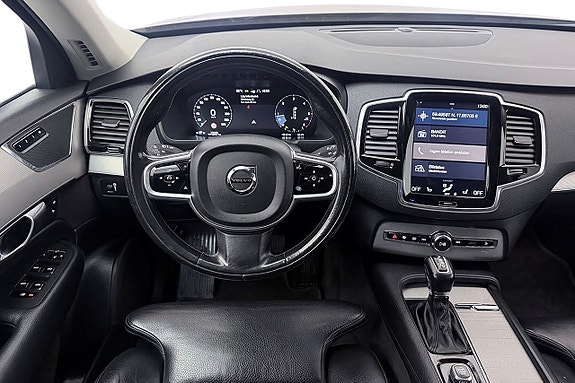 Volvo XC90 22 of 30