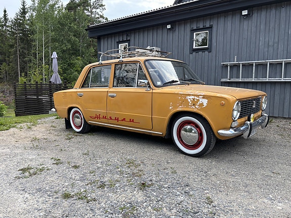 Lada 1200 3 of 5