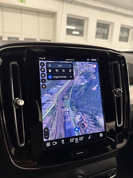 Volvo XC40 10 of 20