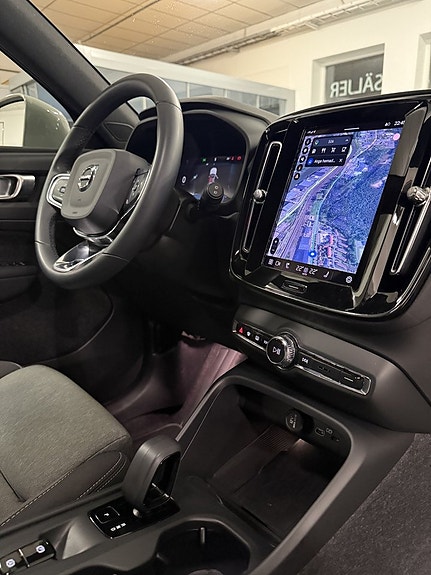 Volvo XC40 6 of 20