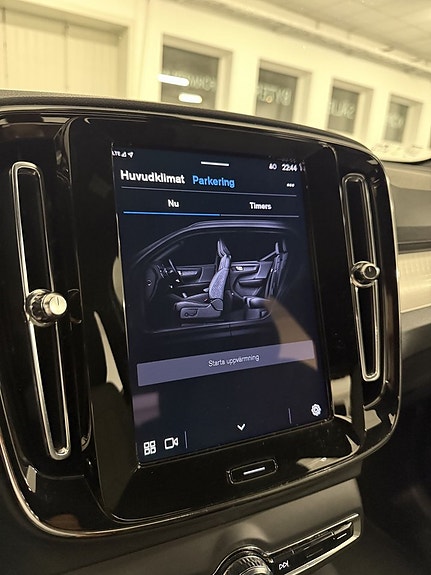 Volvo XC40 11 of 20