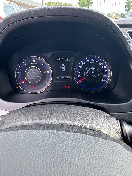 Hyundai i40 8 of 15