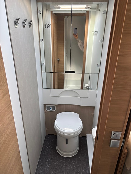 Adria Adora 673pk ac, mover, tält. 10 of 14