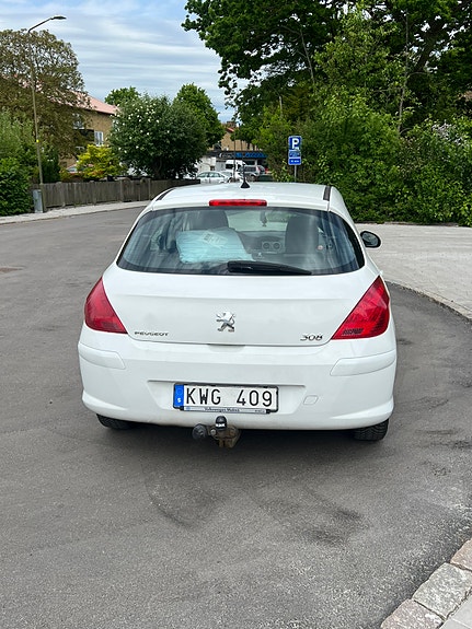 Peugeot 308 3 of 3
