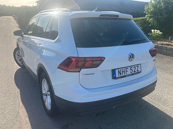 Volkswagen Tiguan 3 of 16