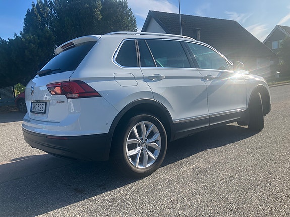 Volkswagen Tiguan 6 of 16