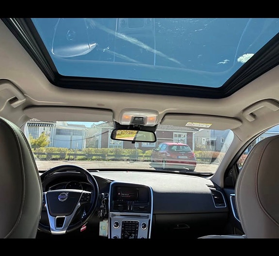 Volvo XC60 9 of 9