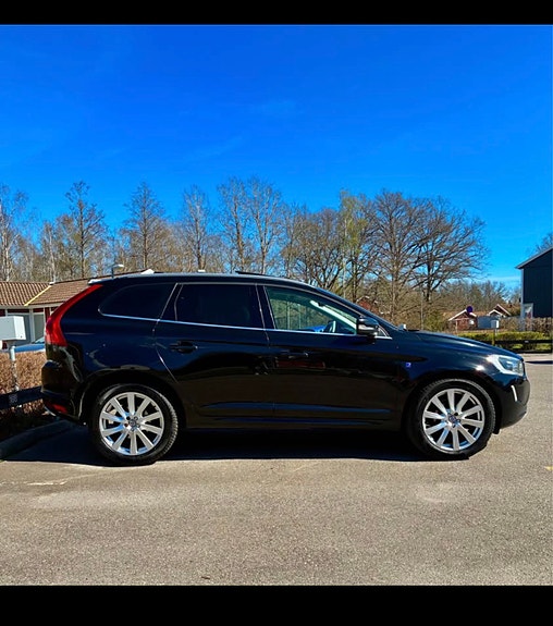 Volvo XC60 3 of 9