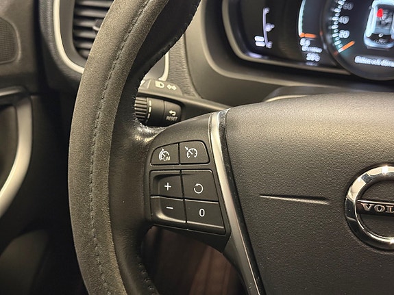 Volvo V40 16 of 28