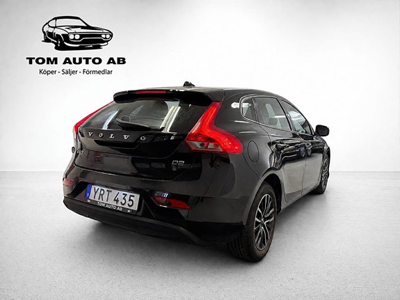 Volvo V40 5 of 28