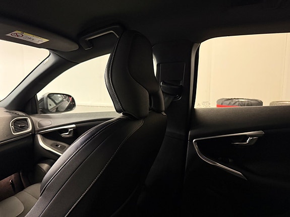 Volvo V40 26 of 28