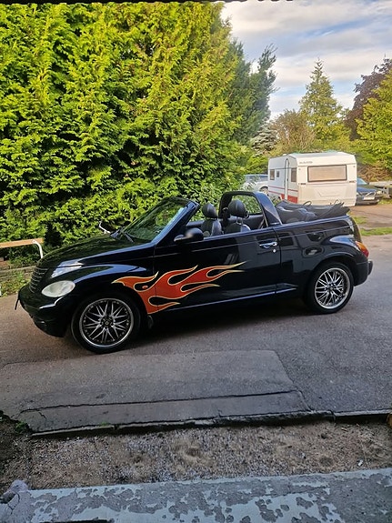 Chrysler PT Cruiser 2 of 5