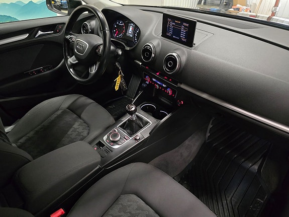 Audi A3 8 of 28