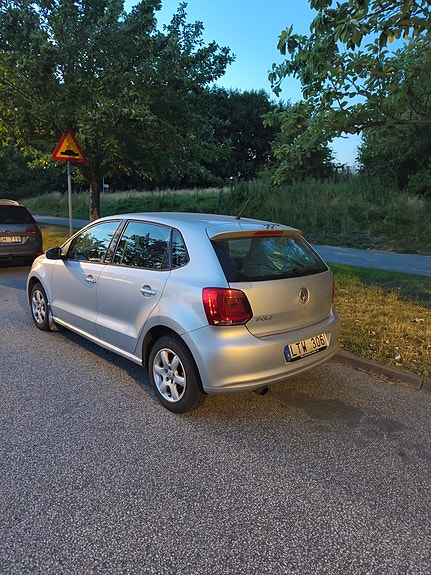 Volkswagen Polo 2 of 8