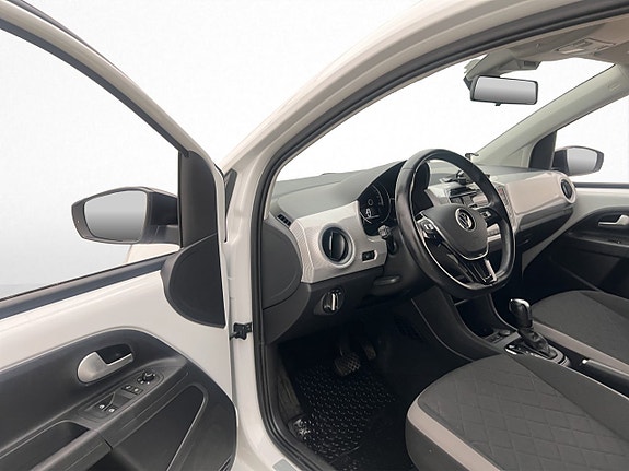 Volkswagen e-Up! 11 of 30