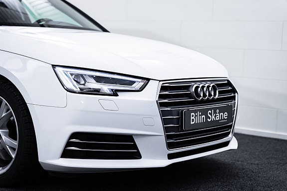 Audi A4 3 of 26