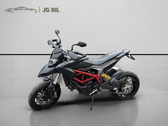 Ducati Hypermotard 821 Nyservad Kamrembytt