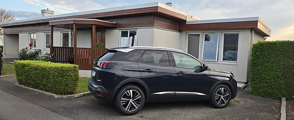 Peugeot 3008 2 of 11