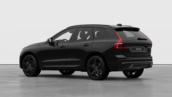 Volvo XC60 3 of 21