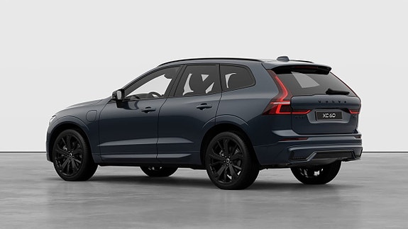 Volvo XC60 3 of 21