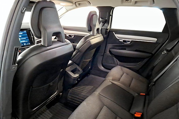 Volvo V90 8 of 9