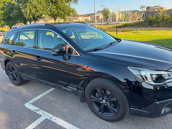 Subaru Outback 2 of 4