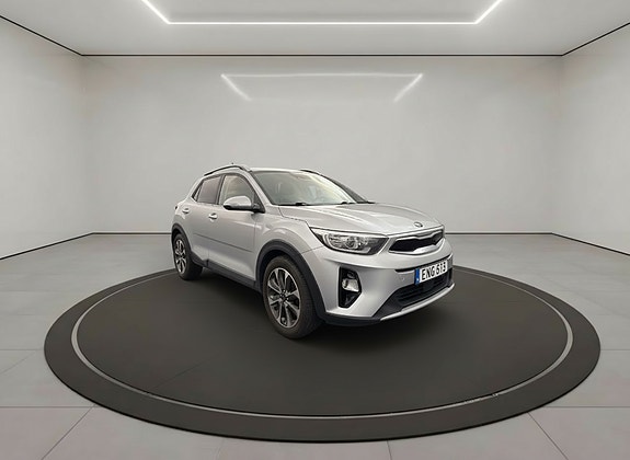 Kia Stonic 2 of 13