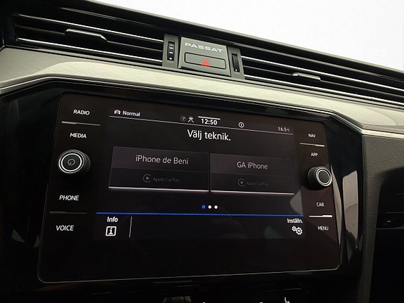Volkswagen Passat 19 of 30
