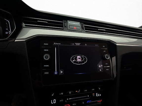 Volkswagen Passat 20 of 30