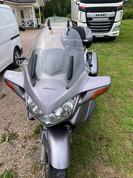Honda ST1300 Pan-European 3 of 6